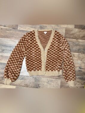 Hem & Thread - Soft Fuzzy Checkerboard Cardigan -Cropped- Size Medium